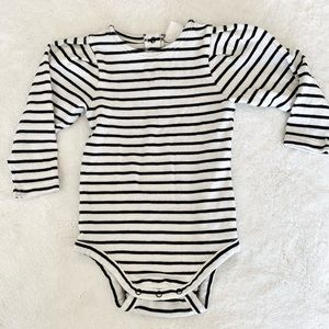 Stem Long-Sleeve Black & White Stripe Bodysuit. Size 9M